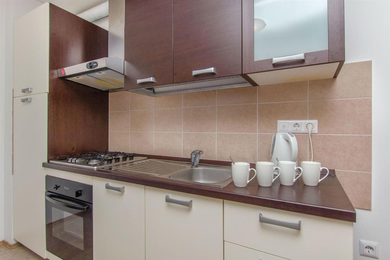 Apartments Mira Omiš Zewnętrze zdjęcie