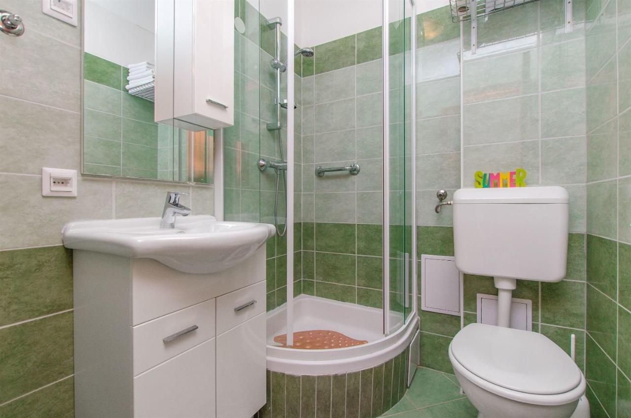 Apartments Mira Omiš Zewnętrze zdjęcie