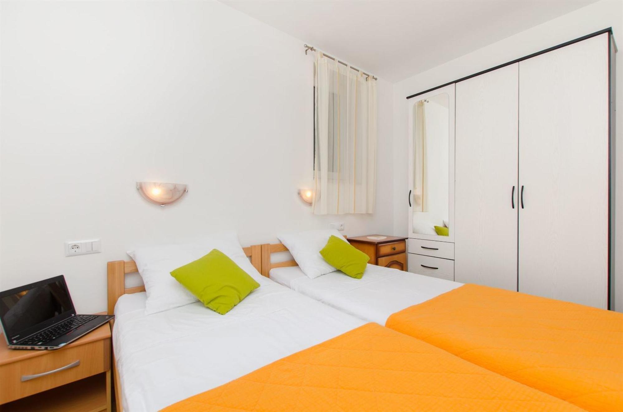 Apartments Mira Omiš Zewnętrze zdjęcie